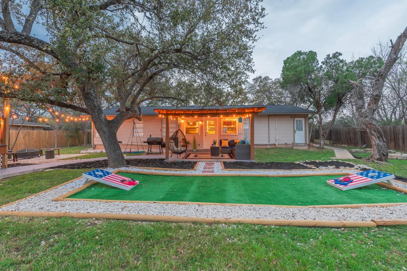 Texas Vacation Home, Game Room & Pool By Sixflags ซานอันโตนิโอ ภายนอก รูปภาพ