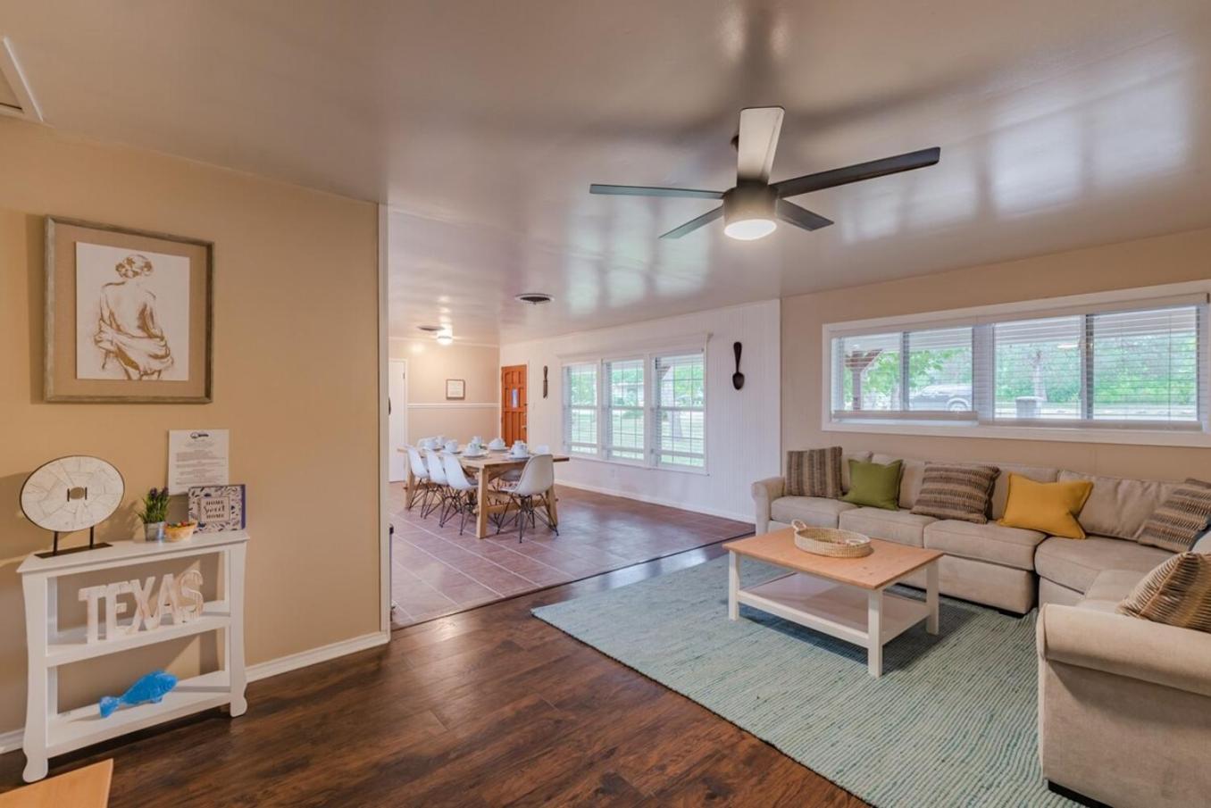 Texas Vacation Home, Game Room & Pool By Sixflags ซานอันโตนิโอ ภายนอก รูปภาพ