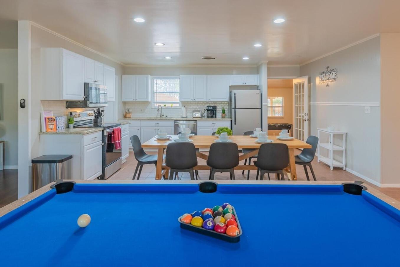 Texas Vacation Home, Game Room & Pool By Sixflags ซานอันโตนิโอ ภายนอก รูปภาพ